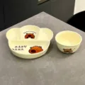 Ensemble de vaisselle en céramique patte de chat avec motif capybara de dessin animé - Ensemble Assiette & Bol / Jaune lait