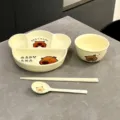 Service de vaisselle mignon Capybara en céramique jaune crème avec assiette et bol - Ensemble Assiette Bol Cuillère Baguettes / Jaune lait