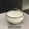 Cuenco de cerámica blanca con rayas verticales y borde plateado, variante 4,5 pulgadas. - Cuenco Acanalado de 4,5 Pulgadas