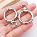 Cierre de anillo de resorte giratorio plateado para llaveros y accesorios de joyería DIY - Broche de Langosta Redondo con Anillo (26634)