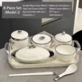 Elegante set di stoviglie da 8 pezzi in ceramica crema con bordo argento e vassoio - Vertical pattern series 8-piece set j style