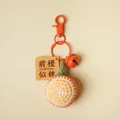 Handgebreide oranje sleutelhanger met zegenkaart en schattig klein belletje accessoire - Oranje Stijl