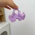 Handgemachtes violettes Strick-Bikini-Set für Crybaby-Puppenzubehör und Sammlerstücke - Violetter Bikini-Rock