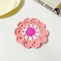 Sottobicchiere a forma di fiore all'uncinetto fatto a mano rosa e bianco per la casa - Sottobicchiere Piccolo Fiore / Rosa
