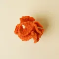 Handgebreid oranje anjerbloemhoofdje van hoogwaardige zachte wol voor bloemstukken - Oranje Anjer Kop