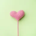 Decoración de corazón rosa tejida a mano a ganchillo, ideal para regalo de San Valentín - 1 Pieza / Rosa
