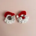 Handgebreide kerstman broche en haarspeld voor creatieve kerstcadeau decoratie - Kerstman Broche