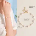 Elegante pulsera de perlas naturales de 6mm con detalles dorados para mujer, artesanal - Pulsera de Perlas Naturales