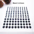 Primer plano de pegatinas de diamantes de imitación de acrílico negro de 3, 4 y 5 mm - Paquete Mixto 3mm 4mm 5mm / Negro