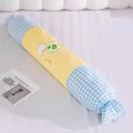 Almohada larga con forma de caramelo, cuadros azules y acolchado amarillo - 60CM / Azul: Cordero
