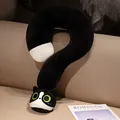 Cuscino da collo in peluche a forma di gatto bianco e nero per il pisolino in ufficio - 55*32cm / Gatto Motivo Mucca (Nero)