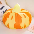 Weiches orangefarbenes Plüschkürbiskissen für Halloween-Deko und bequeme Bürosessel - 15cm / Gelb & Orange