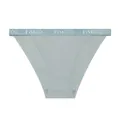 Primo piano dettagliato dello slip in cotone traspirante da donna con trama a nido d'ape - Taglia S / Blu grigiastro