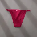 Sexy katoenen bikini slip met lage taille en metalen ringen in de kleur magenta - M / Bottoms / Wijnrood