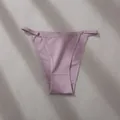 Katoenen bikini-slips met lage taille, dunne bandjes en metalen ring, mauve - Khaki
