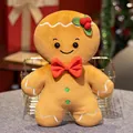 Vue détaillée d'une peluche de bonhomme en pain d'épice douce pour décor de Noël - Gingerbread Man Style (A2120)