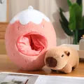 Adorabile peluche capibara con morbido nido per animali domestici a forma di fragola rosa - Capibara Grande 30cm + Cuscino Frutta Grande 45cm / Stile Fragola