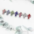Set mit bunten Strass-Kreuzanhängern für DIY-Armband- und Halsketten-Accessoires - Rot Zirkonia / 10mm / Chrom Kreuz