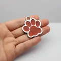 Grote rode glitter pootafdruk huisdier ID tag gemaakt van duurzaam zinklegering - L / Rood
