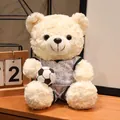 Simpatico orsetto di peluche da calcio color crema con maglia grigia e pallone - Orso Bianco Stampa Bianca (Inghilterra)