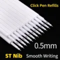 Gedetailleerd macro overzicht van 0,5 mm ST-tip zwarte gelpenvullingen voor klikpennen - ST Punt Intrekbaar Type (2355) / 10 Stuks/Zak / Zwart