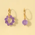 Élégantes créoles asymétriques en perles de cristal violet avec placage doré chic - Boucles d'oreilles améthyste