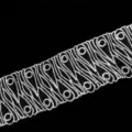 Detaillierte weiße bestickte Spitzenborte mit Pfauenmuster auf schwarzem Grund für DIY - 15 Yards/Pack / Weiß