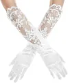 Detalle de guantes de novia blancos con satén y encaje floral bordado con lentejuelas. - Blanco