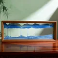 Vista detallada de arte de arena móvil 3D en marco rectangular de madera con azul - 43.8x14.5x4cm / Azul cielo