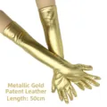 Hochwertige Detailansicht eleganter 50cm langer goldener Lacklederhandschuhe für Oper - 50cm / Gold