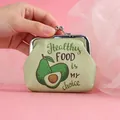 Monedero de tema aguacate con cierre de metal clic e impresión healthy food en la mano - Verde