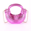 Elegante metallisch-rosa plissierte Abendtasche mit goldener Kette für formelle Partys - Fuchsia