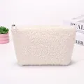 Borsa da trucco in lana d'agnello bianco crema per la conservazione ideale in viaggio - Beige