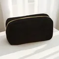 Minimalistische schwarze Kosmetiktasche aus Cord mit großem Reißverschluss-Stauraum - 3D-Stil / 18x7x10cm / Schwarz