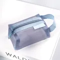 Minimalistischer blauer Nylon-Netz-Aufbewahrungsbeutel mit Reißverschluss für Reisen - Kleine Quadratische Dunkelblau