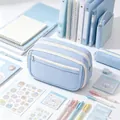 Himmelblaue Federtasche mit großer Kapazität und mehreren praktischen Reißverschlussfächern - Neun-Schicht-Beutel / Hellblau