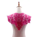 Elegante colletto finto in pizzo floreale idrosolubile in rosa magenta brillante per il fai-da-te - Rosso rosa