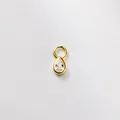 Dettaglio di un ciondolo in argento 925 placcato oro a forma di pera con zircone - Stile Incastonatura a Castone a Pera (Stile F)