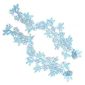 Detaillierte Ansicht hellblauer symmetrischer floraler Spitzenapplikation für Kleidung - Ein Paar / Himmelblau