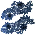 Detailansicht von marineblauen wasserlöslichen 3D-Spitzenblumen-Patches für DIY-Kleidung - Ein Paar (2 Stück) / Dunkelblau