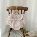 Neonato bambina tutina floreale manica lunga dettaglio, stile vintage un pezzo unico. - Pagliaccetto per neonati