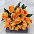 Künstlicher Rosenstrauß in Orange Seidenblumen für Heimdekoration und Blumenarrangements. - Dunkelorange