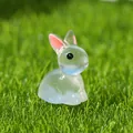 Figurine de petit lapin en résine lumineuse pour micro-paysage de mousse accessoires DIY - Style B