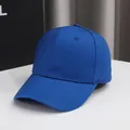 Berretto da baseball blu tinta unita, cappello da sole unisex casual per streetwear. - Taglia Unica (54-58cm) / Blu zaffiro