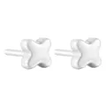 Elegante minimalistische witte biokeramische kruis oorknopjes voor gevoelige oren - Klaverstijl (ED0396) / Wit