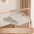 Rutschfeste warmweiße nahtlose Kleiderbügel mit offenem Design für die Garderobe - 42x21cm / Weiß
