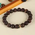 Perlenarmband aus rotem Sandelholz mit gravierten Tierkreiszeichen und goldenem Anhänger - Tierkreiszeichen Ratte Stil (SL5646)