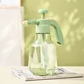 Lichtgroene drukspuitfles voor tuinbewatering en desinfectie thuis gebruik - 1.5L / Groen