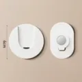 Weißer minimalistischer Wandhalter für Steckdosenleisten und Kabelorganisator-Set - Magnetischer Fernbedienungshalter / Weiß