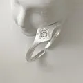 Bague élégante et réglable en argent 925 avec un zircon serti en forme d'étoile - Style Étoilé avec Strass (J5914)